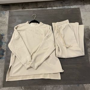 Beeson River Lounge Set